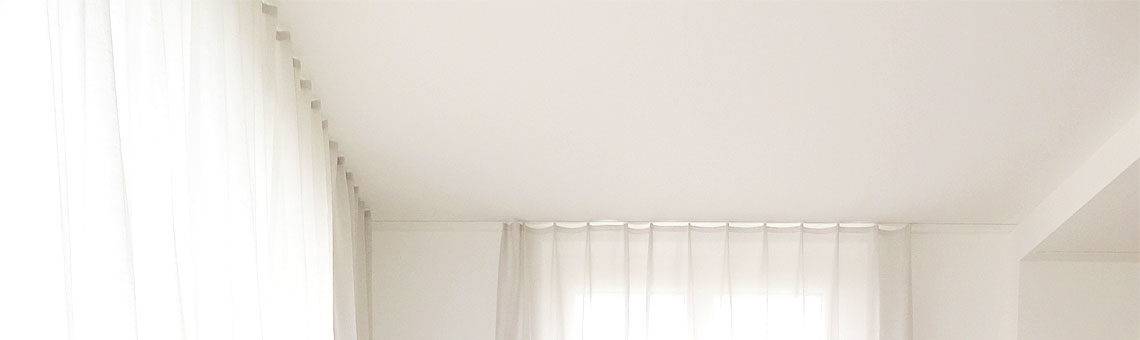 Massvorhänge mit Gleiter.